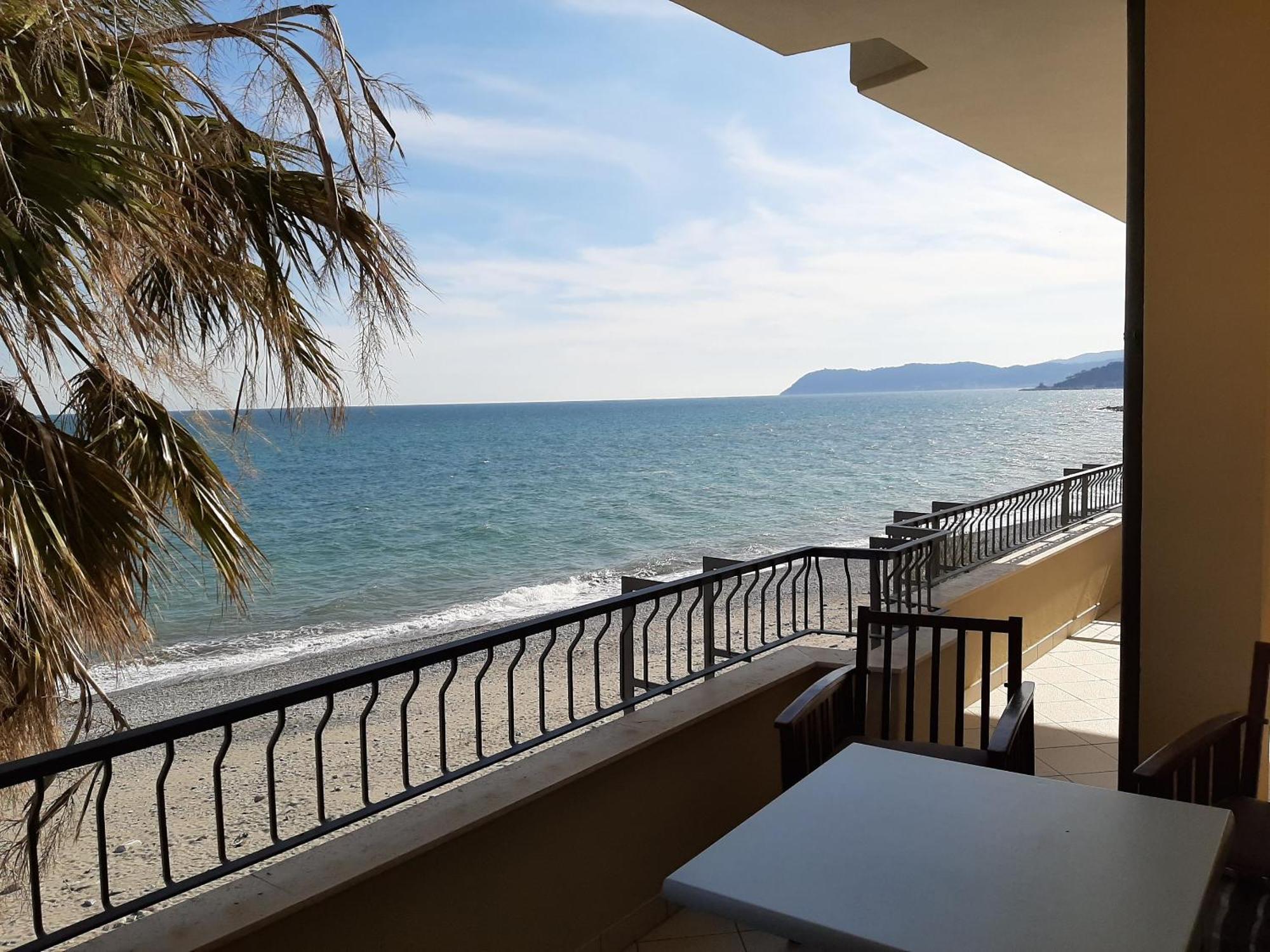 Residence Sole Albenga Esterno foto