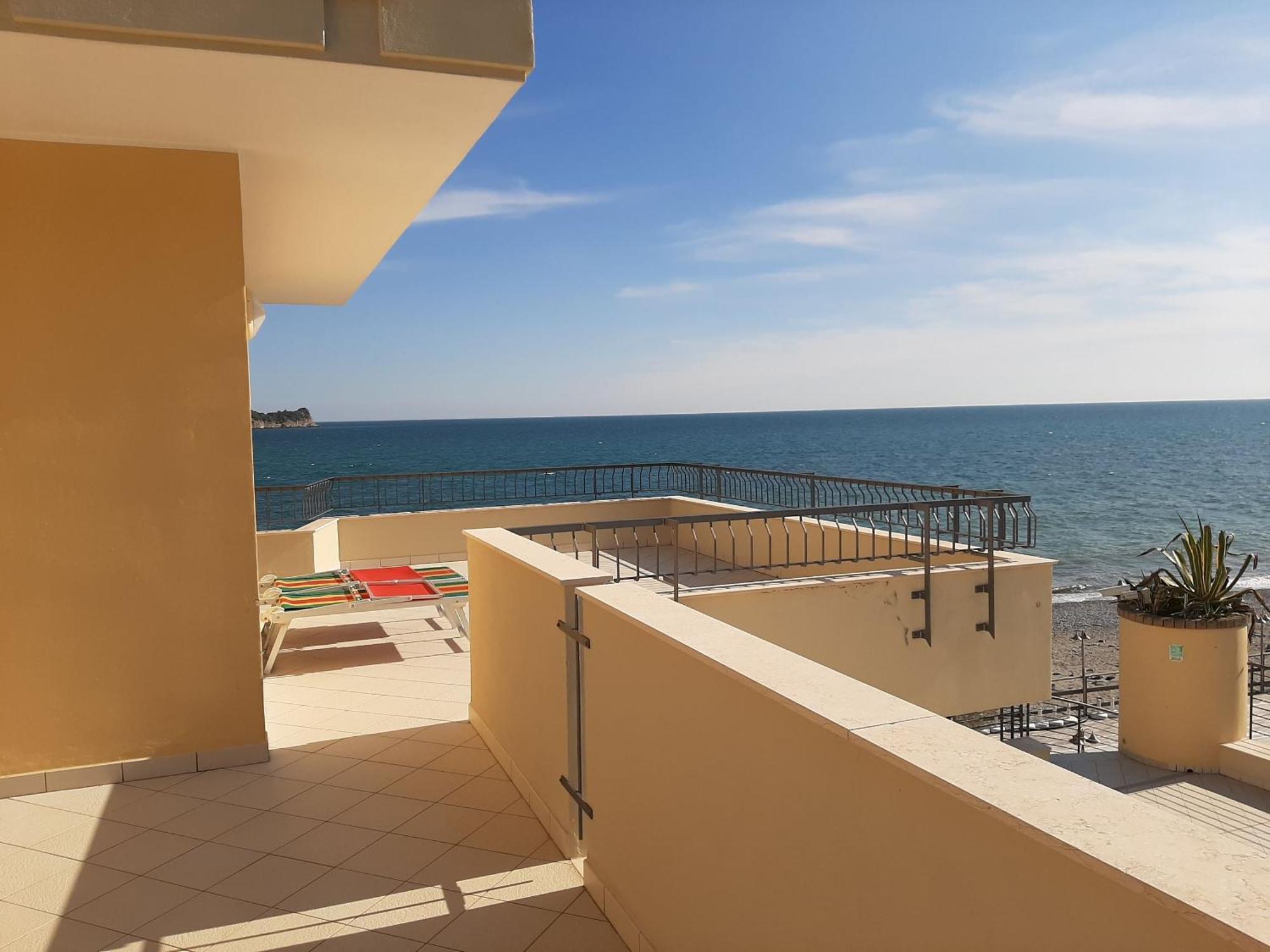 Residence Sole Albenga Esterno foto