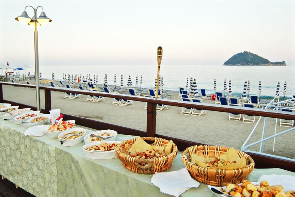 Residence Sole Albenga Esterno foto